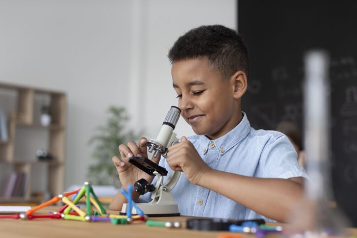 Students at a Codegineers innovation lab